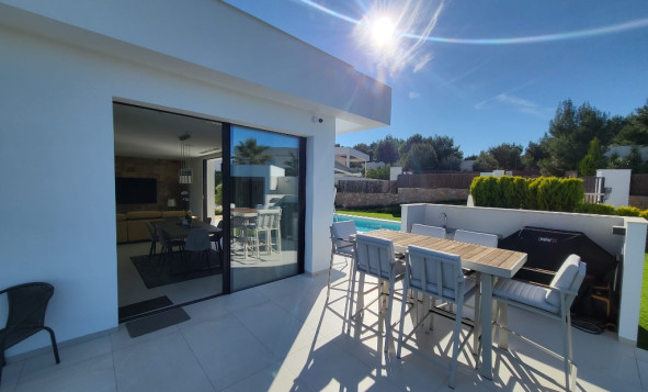 Herverkoop - 3. Halfvrijstaand huis - Las Colinas Golf and Country Club - Costa Blanca Zuid