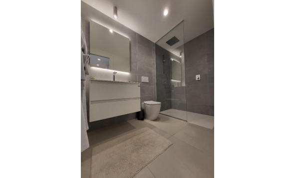 Herverkoop - 3. Halfvrijstaand huis - Las Colinas Golf and Country Club - Costa Blanca Zuid