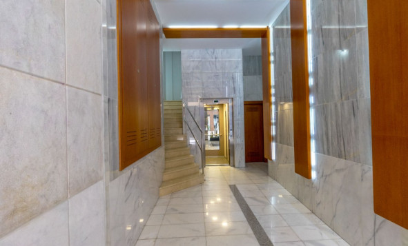 Herverkoop - 1. Appartement / flat - Torrevieja - Costa Blanca Zuid