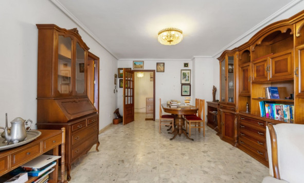 Herverkoop - 1. Appartement / flat - Torrevieja - Costa Blanca Zuid