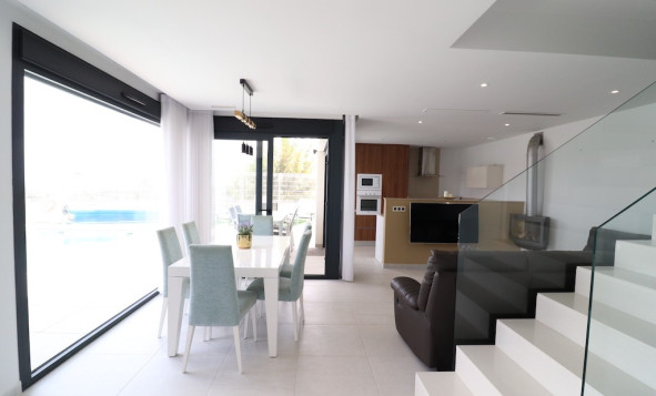 Herverkoop - 3. Halfvrijstaand huis - San Miguel de Salinas - Costa Blanca Zuid