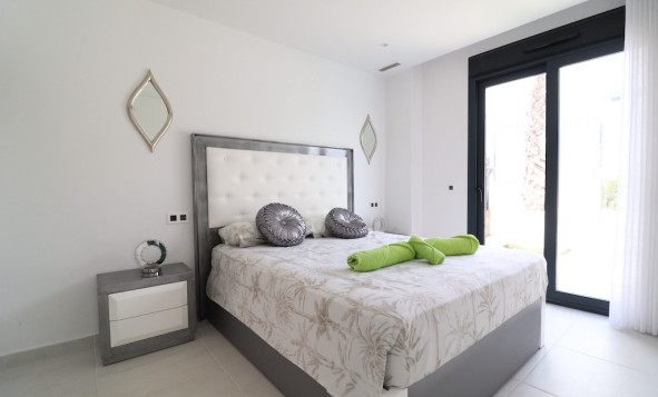 Herverkoop - 3. Halfvrijstaand huis - San Miguel de Salinas - Costa Blanca Zuid