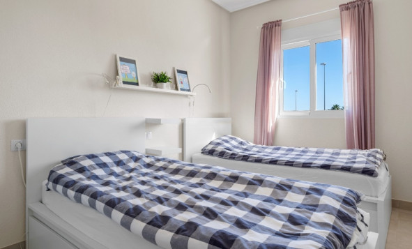 Herverkoop - 2. Town house / tussenwoning - Cabo Roig - Costa Blanca Zuid