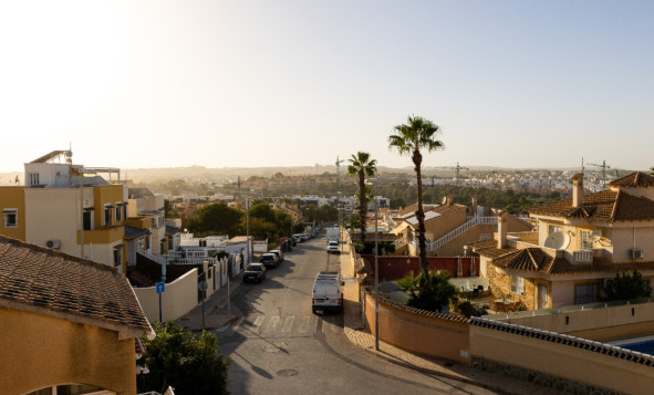 Herverkoop - 3. Halfvrijstaand huis - Los Altos - Costa Blanca Zuid