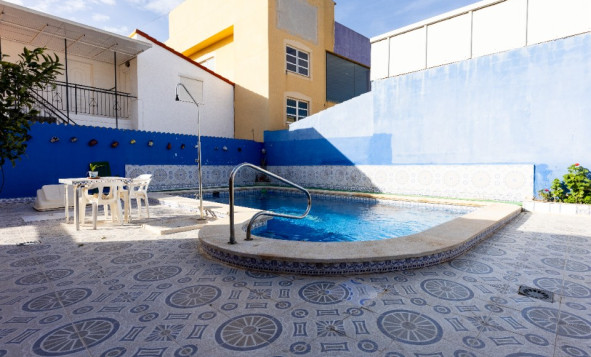 Herverkoop - 3. Halfvrijstaand huis - Punta Prima - Costa Blanca Zuid