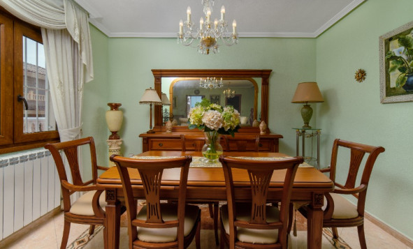 Herverkoop - 3. Halfvrijstaand huis - Los Altos - Costa Blanca Zuid