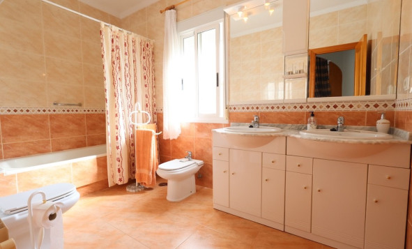 Reventa - 3. Casa pareada - Los Balcones - Costa Blanca Sur