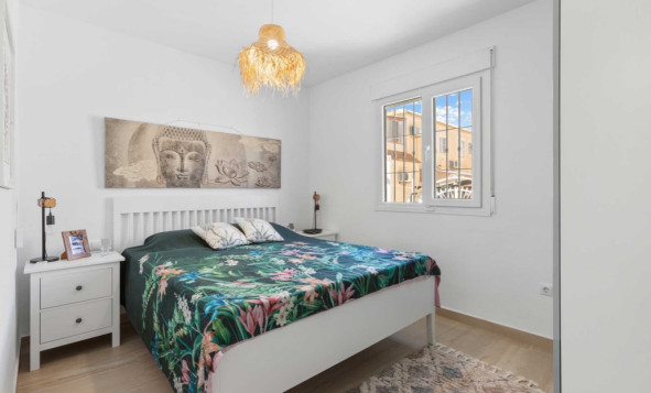 Herverkoop - 4. Halfvrijstaande villa - Torrevieja - Costa Blanca Zuid