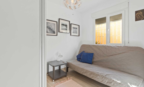 Herverkoop - 4. Halfvrijstaande villa - Torrevieja - Costa Blanca Zuid