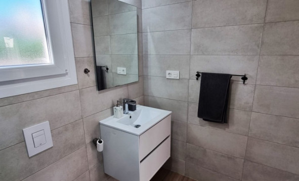 Herverkoop - 3. Halfvrijstaand huis - Playa Flamenca - Costa Blanca Zuid