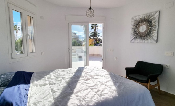 Herverkoop - 3. Halfvrijstaand huis - Playa Flamenca - Costa Blanca Zuid