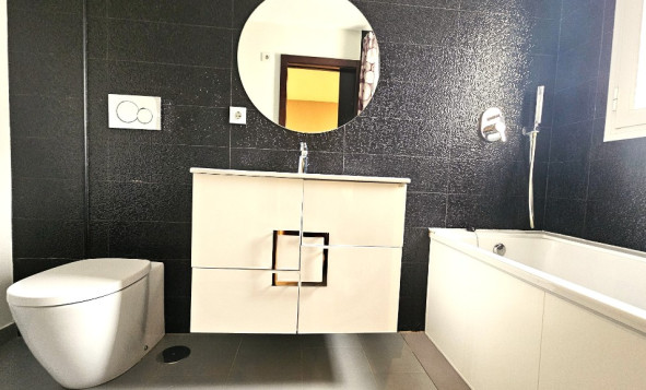 Herverkoop - 2. Town house / tussenwoning - Torrevieja - Costa Blanca Zuid