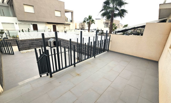 Herverkoop - 2. Town house / tussenwoning - Torrevieja - Costa Blanca Zuid