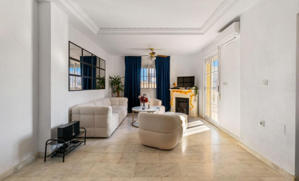 Herverkoop - 3. Halfvrijstaand huis - Villamartin - Costa Blanca Zuid