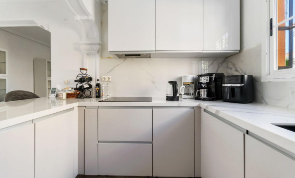 Herverkoop - 3. Halfvrijstaand huis - Villamartin - Costa Blanca Zuid