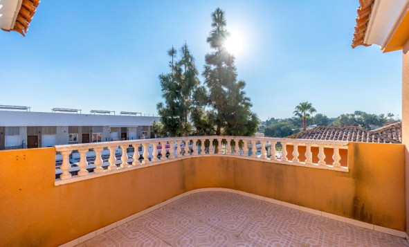 Herverkoop - 3. Halfvrijstaand huis - Villamartin - Costa Blanca Zuid