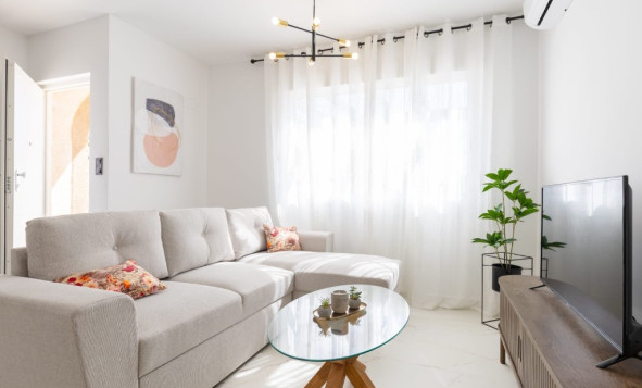 Herverkoop - 3. Halfvrijstaand huis - Orihuela Costa - Costa Blanca Zuid