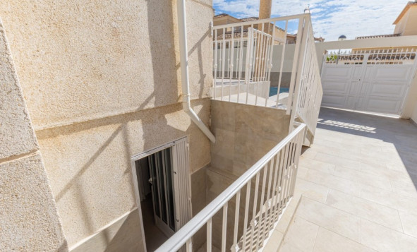 Herverkoop - 3. Halfvrijstaand huis - Orihuela Costa - Costa Blanca Zuid