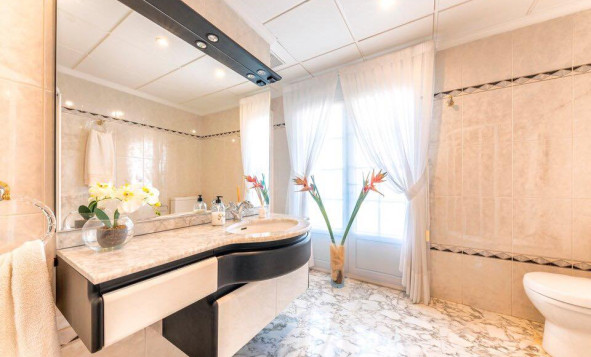 Herverkoop - 3. Halfvrijstaand huis - Playa San Juan - Costa Blanca Noord