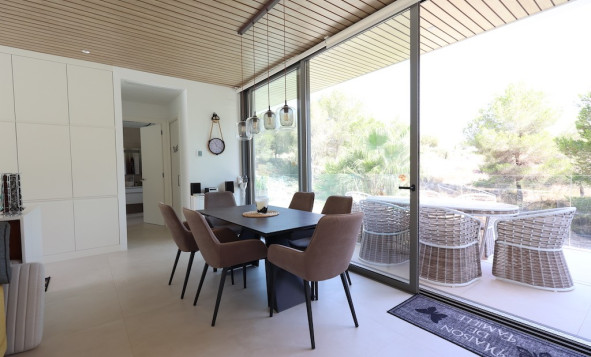 Reventa - 3. Casa pareada - Las Colinas Golf and Country Club - Costa Blanca Sur