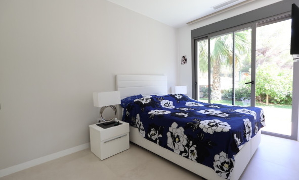 Reventa - 3. Casa pareada - Las Colinas Golf and Country Club - Costa Blanca Sur