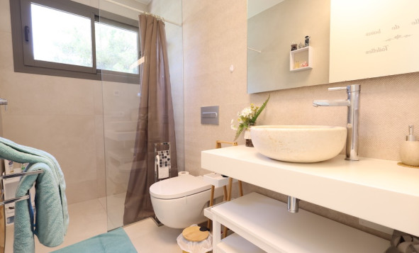 Reventa - 3. Casa pareada - Las Colinas Golf and Country Club - Costa Blanca Sur