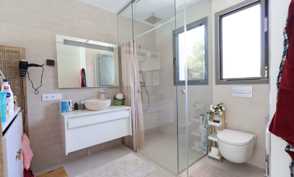 Reventa - 3. Casa pareada - Las Colinas Golf and Country Club - Costa Blanca Sur