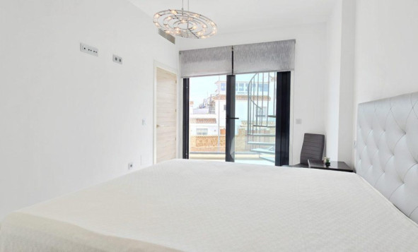 Herverkoop - 3. Halfvrijstaand huis - Orihuela Costa - Costa Blanca Zuid