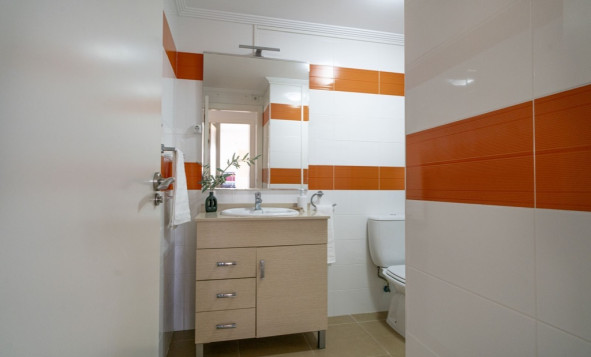 Herverkoop - 1. Appartement / flat - Playa Flamenca - Costa Blanca Zuid