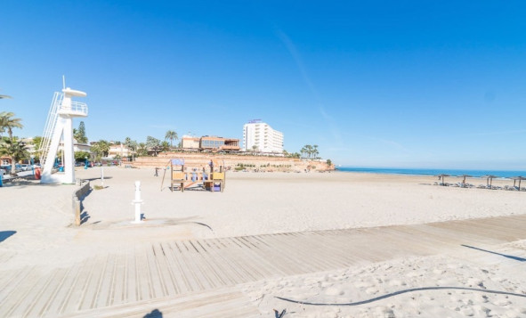Herverkoop - 3. Halfvrijstaand huis - La Zenia - Costa Blanca Zuid