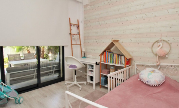 Herverkoop - 3. Halfvrijstaand huis - La Zenia - Costa Blanca Zuid