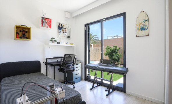 Herverkoop - 3. Halfvrijstaand huis - La Zenia - Costa Blanca Zuid