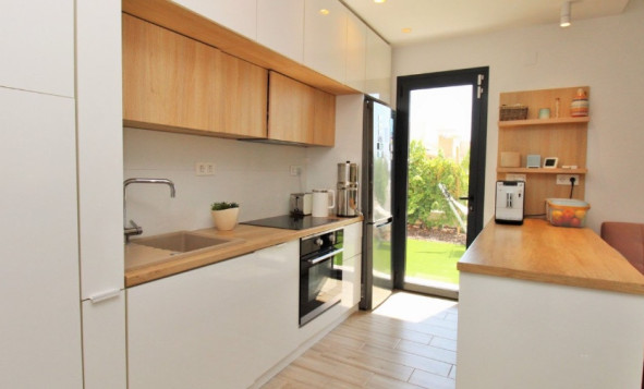 Herverkoop - 3. Halfvrijstaand huis - La Zenia - Costa Blanca Zuid