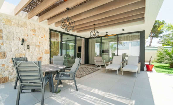 Herverkoop - 3. Halfvrijstaand huis - Los Balcones - Costa Blanca Zuid