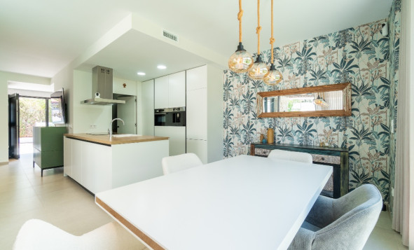 Herverkoop - 3. Halfvrijstaand huis - Los Balcones - Costa Blanca Zuid