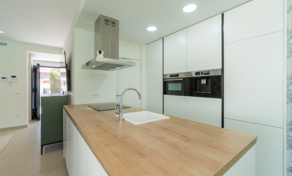 Herverkoop - 3. Halfvrijstaand huis - Los Balcones - Costa Blanca Zuid