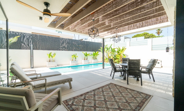 Herverkoop - 3. Halfvrijstaand huis - Los Balcones - Costa Blanca Zuid