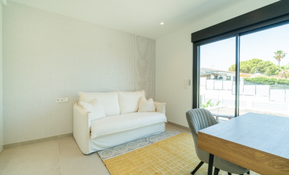 Herverkoop - 3. Halfvrijstaand huis - Los Balcones - Costa Blanca Zuid