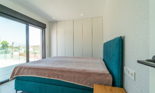 Herverkoop - 3. Halfvrijstaand huis - Los Balcones - Costa Blanca Zuid