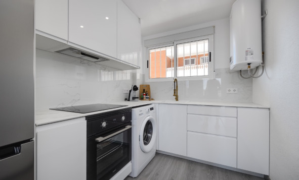 Herverkoop - 1. Appartement / flat - Punta Prima - Costa Blanca Zuid