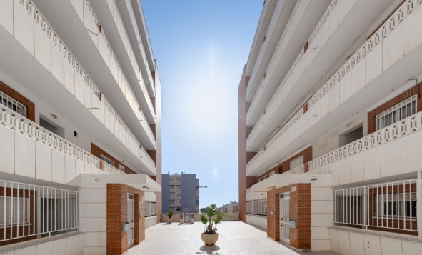 Herverkoop - 1. Appartement / flat - Punta Prima - Costa Blanca Zuid