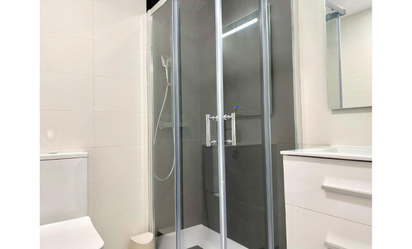 Herverkoop - 1. Appartement / flat - Torrevieja - Costa Blanca Zuid