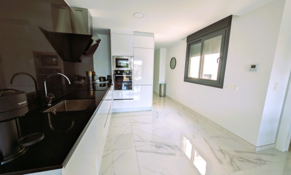 Resale - 1. Apartment / flat - Los Altos - Costa Blanca South