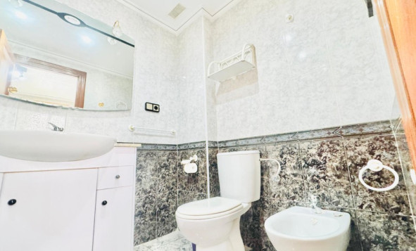 Herverkoop - 1. Appartement / flat - Torrevieja - Costa Blanca Zuid