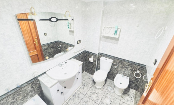 Herverkoop - 1. Appartement / flat - Torrevieja - Costa Blanca Zuid