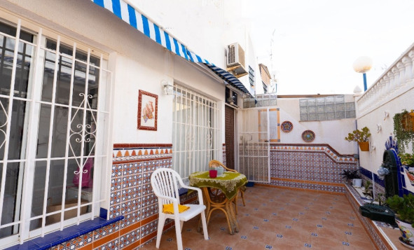 Herverkoop - 2. Town house / tussenwoning - Torrevieja - Costa Blanca Zuid