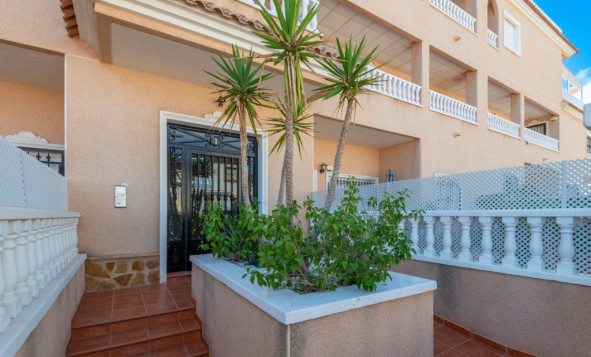 Herverkoop - 1. Appartement / flat - Villamartin - Costa Blanca Zuid