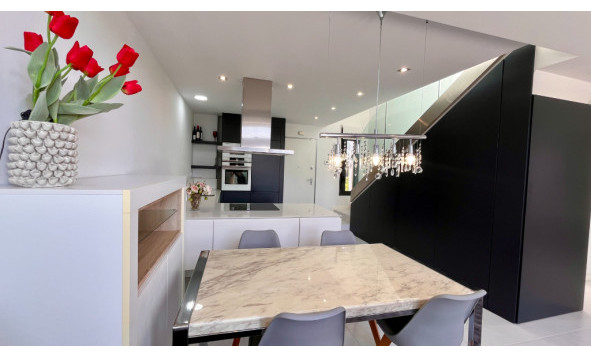 Herverkoop - 4. Halfvrijstaande villa - Los Dolses - Costa Blanca Zuid