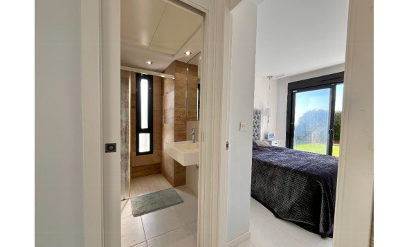 Herverkoop - 4. Halfvrijstaande villa - Los Dolses - Costa Blanca Zuid