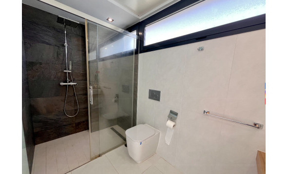 Herverkoop - 4. Halfvrijstaande villa - Los Dolses - Costa Blanca Zuid